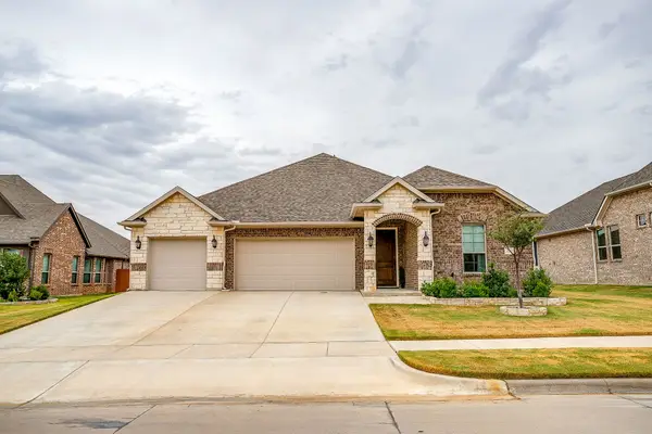 3005 Nob Hill Drive, Burleson, TX 76028