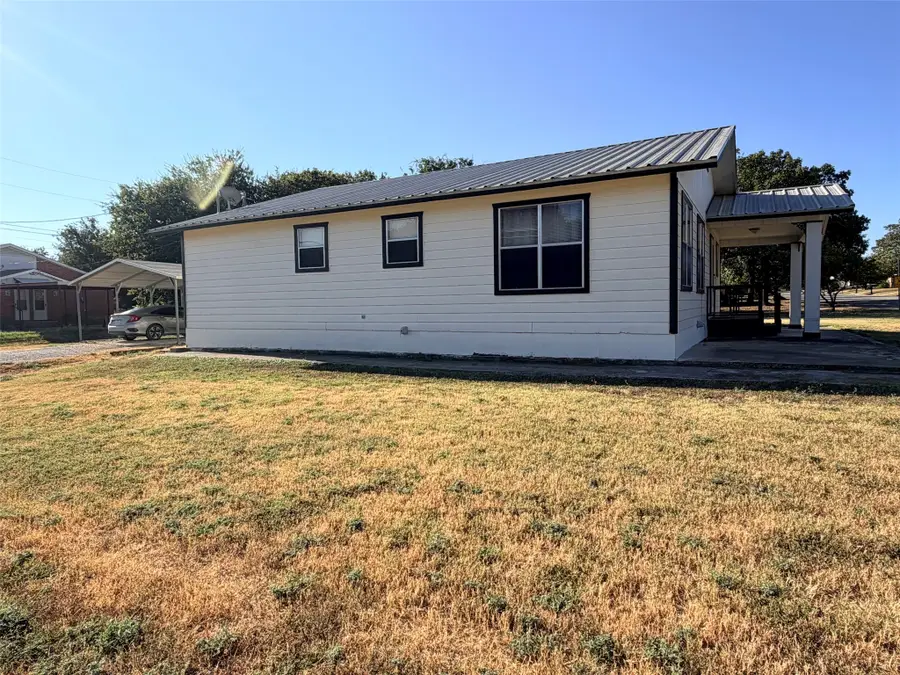 1410 Marie Street, Comanche, TX 76442 - #3