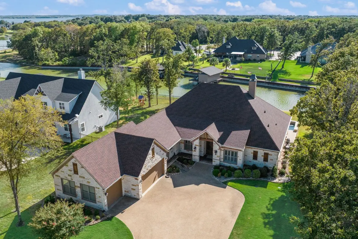 560 Clubhouse Drive, Corsicana, TX 75109 - #1