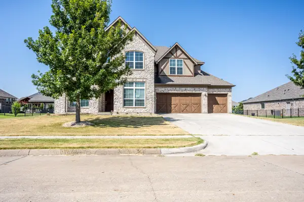 1921 Running Deer Lane, Gunter, TX 75058