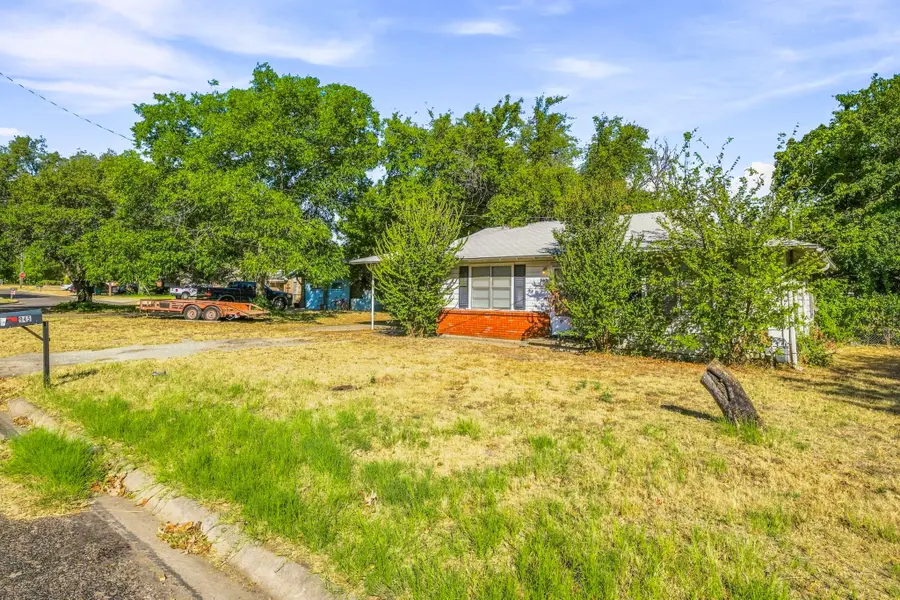 945 W Park Street, Stephenville, TX 76401 - #3