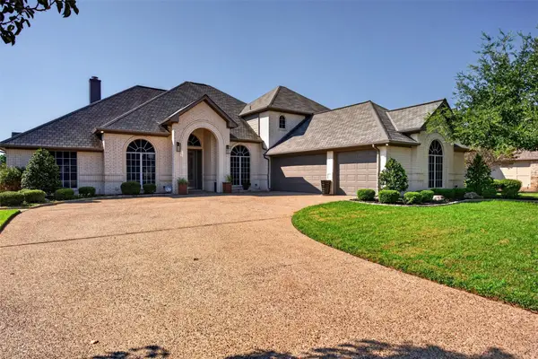 2612 Waters Edge Drive, Granbury, TX 76048