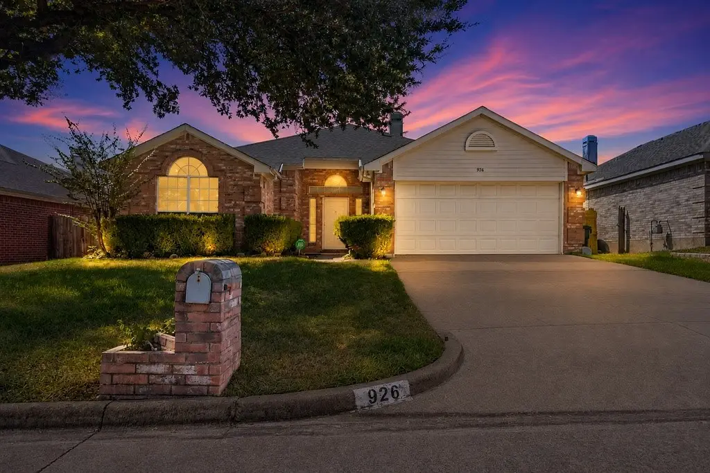 926 Wintercrest Court, Arlington, TX 76017 - #1