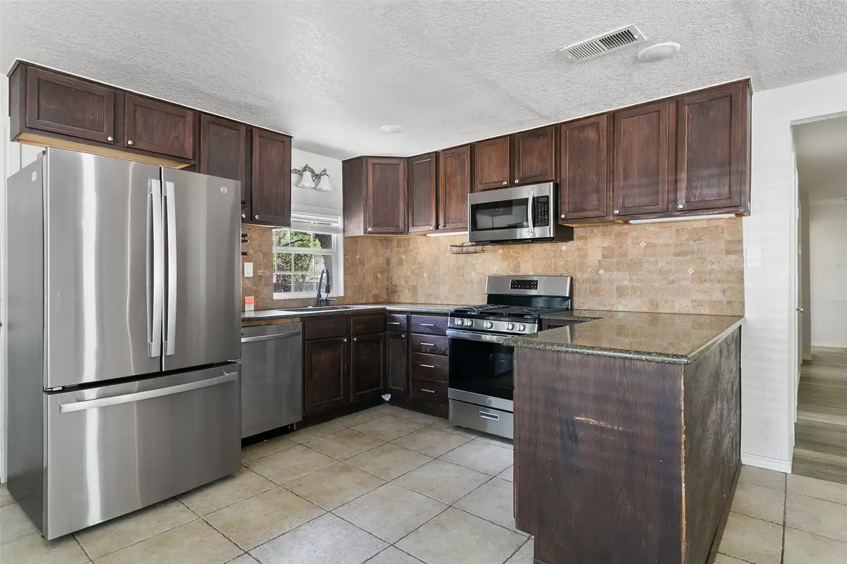 521 S Oak Street, Paradise, TX 76073 - #1