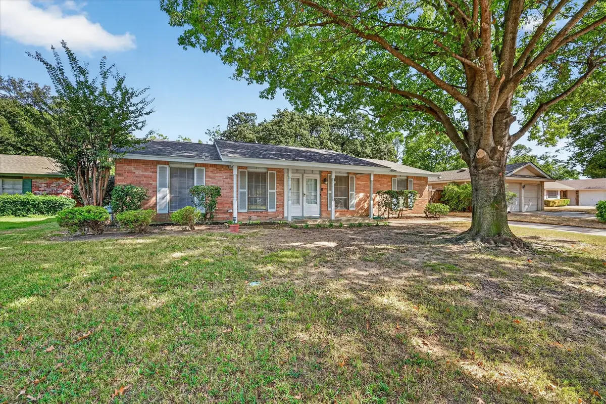 3016 Friendswood Drive, Arlington, TX 76013 - #1