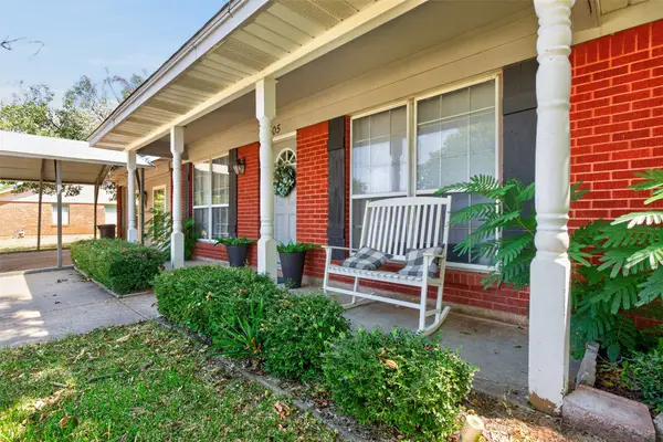 105 Murray Street, Joshua, TX 76058