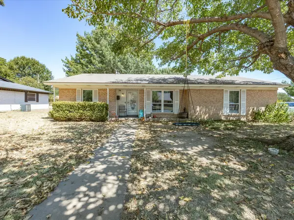 100 NW Jill Ann Drive, Burleson, TX 76028