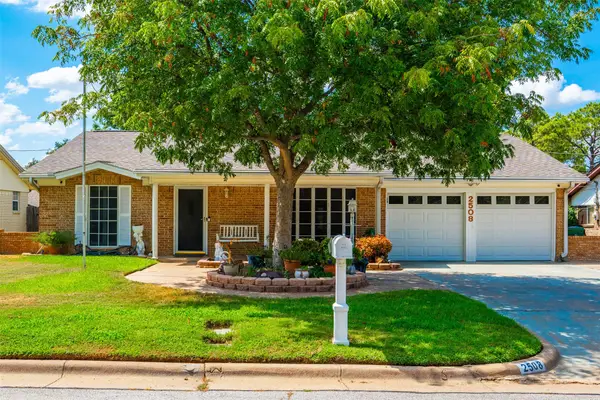 2508 Bent Tree Lane, Arlington, TX 76016
