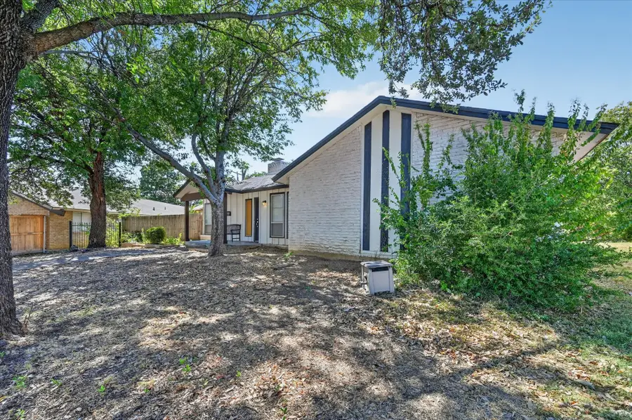 3825 Eugene Court N, Irving, TX 75062 - #3