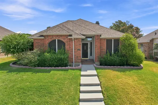 2126 Greenstone Trail, Carrollton, TX 75010
