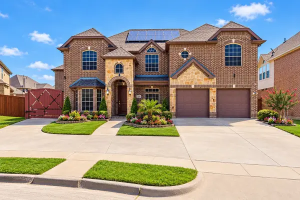7208 Roble, Grand Prairie, TX 75054