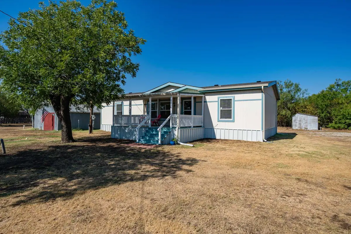 802 S Swenson Street, Stamford, TX 79553 - #1