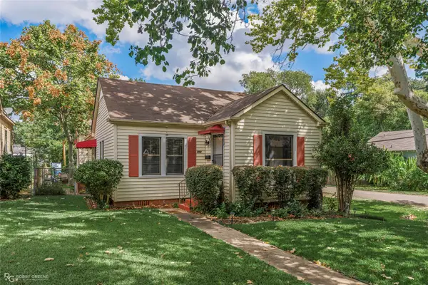704 College, Shreveport, LA 71104