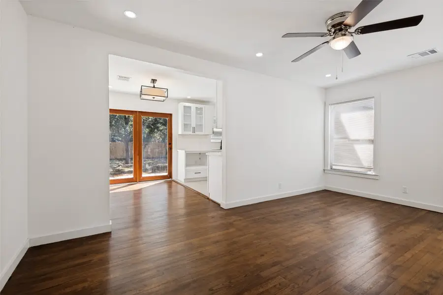 412 E 8th Street, Irving, TX 75060 - #3