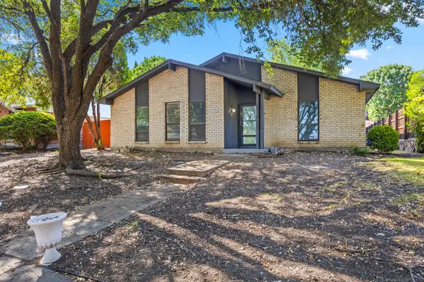 3314 Excalibur Circle, Garland, TX 75044