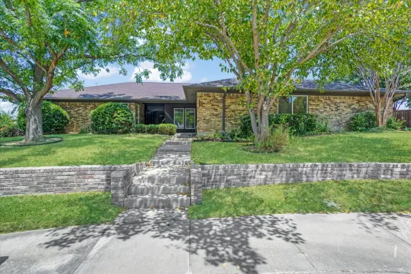 2149 Willow Place #A & B, Carrollton, TX 75006