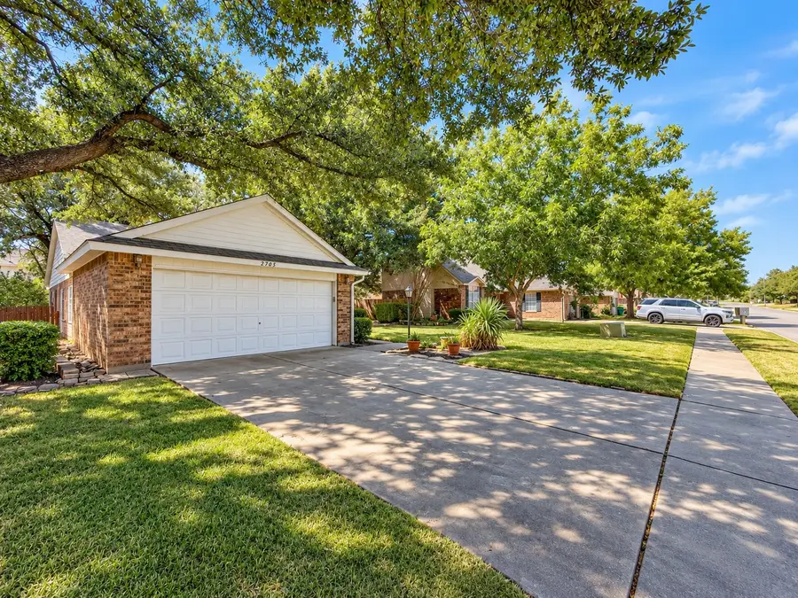 2705 Thunderbird Drive, Denton, TX 76207 - #2