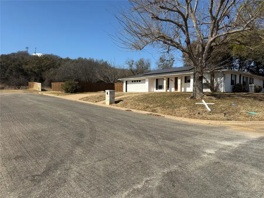 2817 NE 11th Street, Mineral Wells, TX 76067 - #3