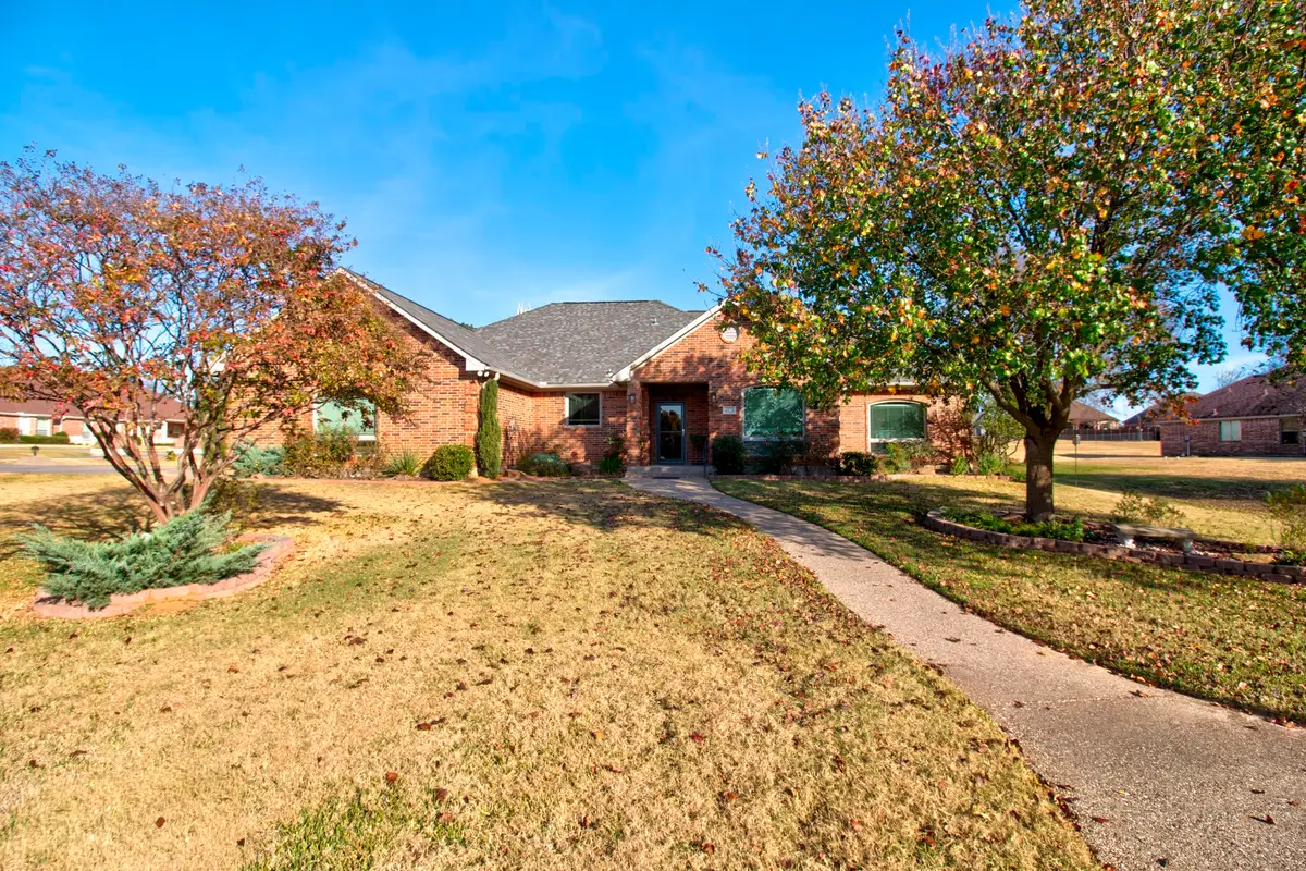 1321 Kiowa Drive E, Lake Kiowa, TX 76240 - #1