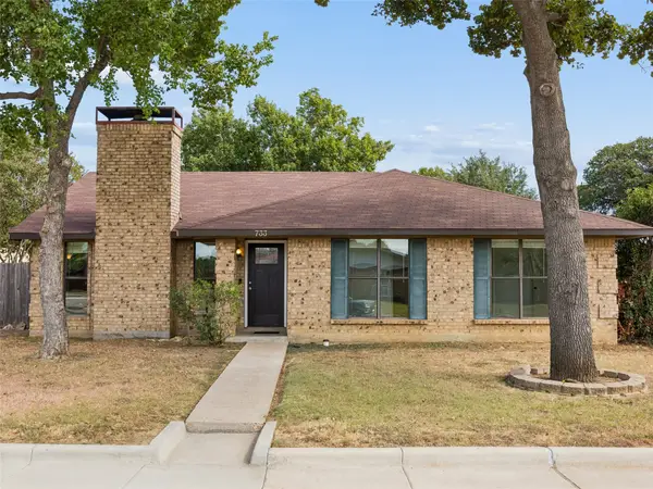 733 Red Wing Drive, Lewisville, TX 75067