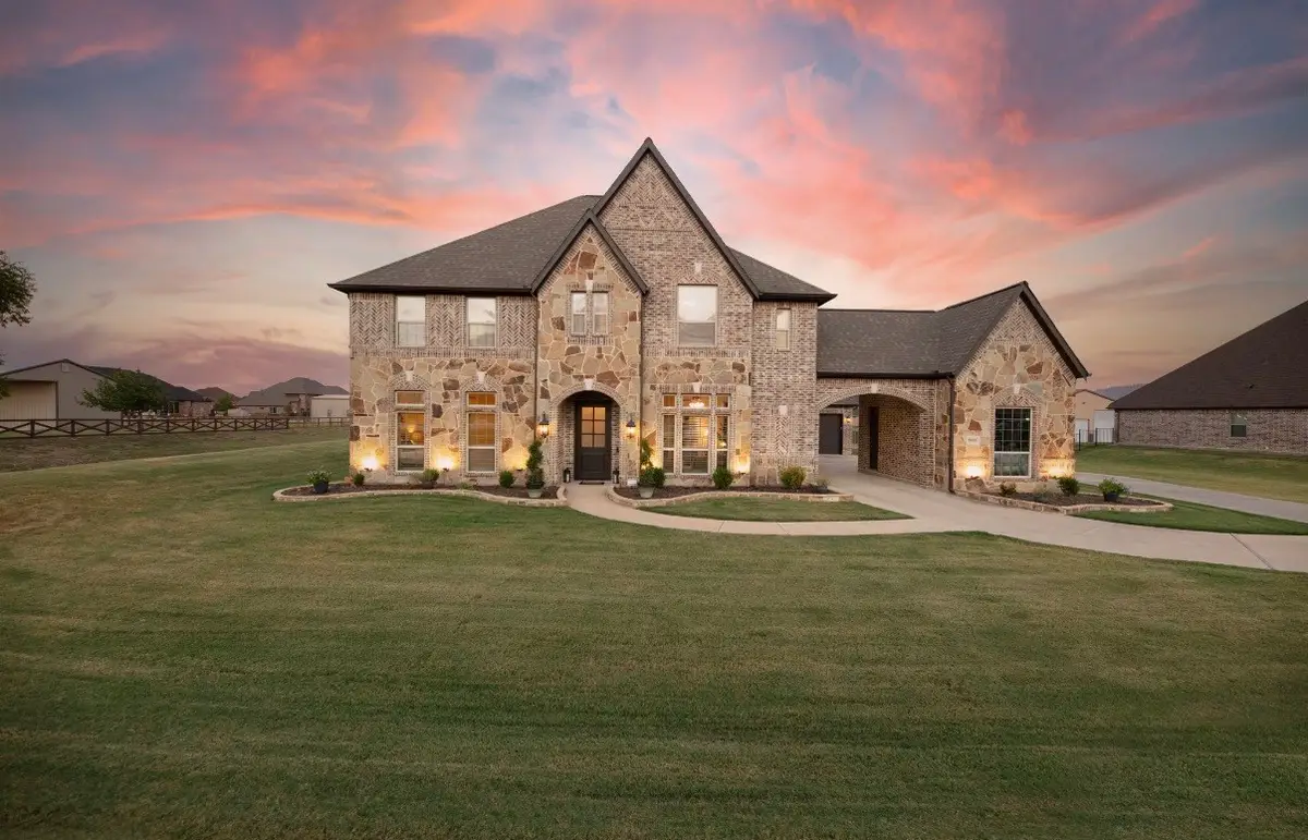 9411 Tay Lane, Justin, TX 76247 - #1