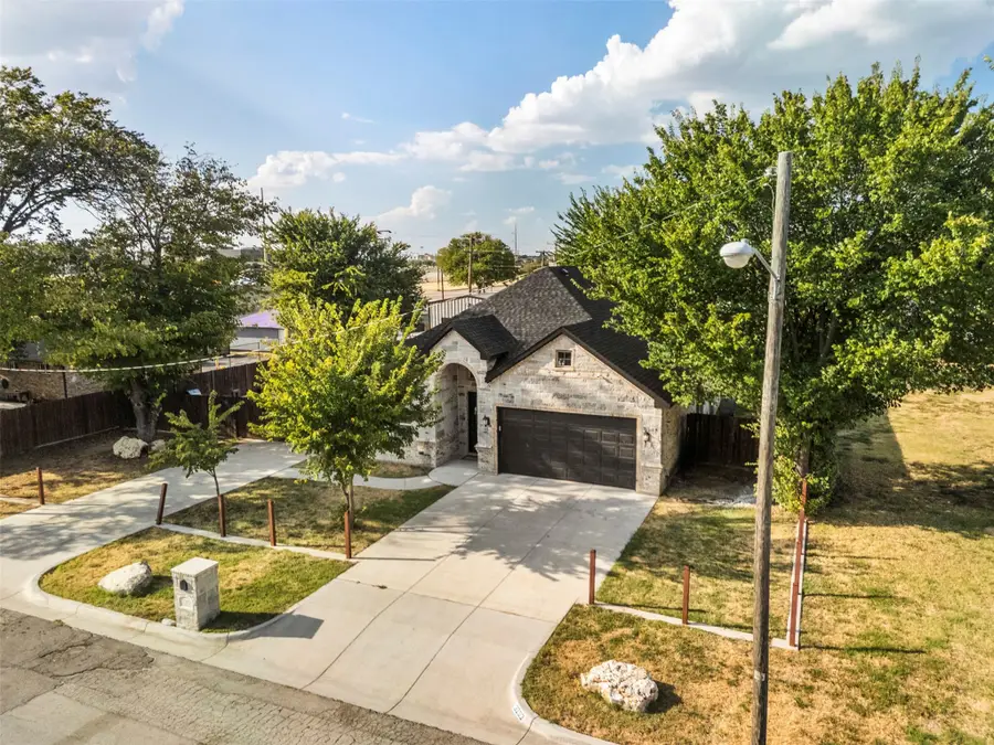 3203 Shamrock Lane, Forest Hill, TX 76119 - #2