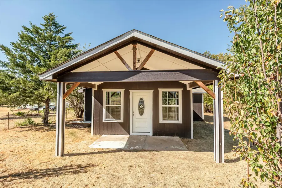 106 Northcott Street, Nocona, TX 76255 - #2