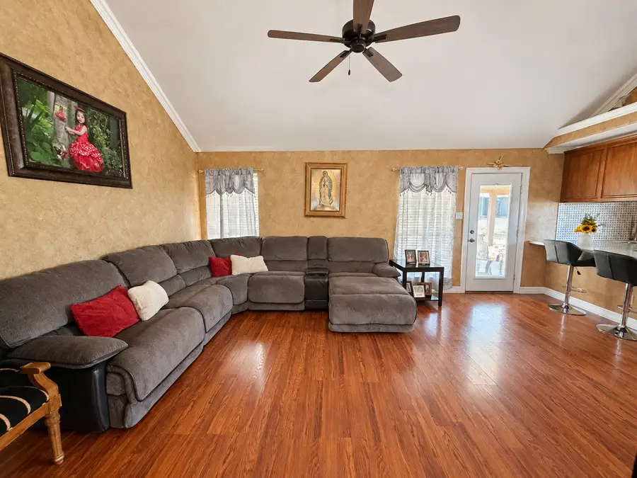 113 Westridge Drive, Springtown, TX 76082 - #3