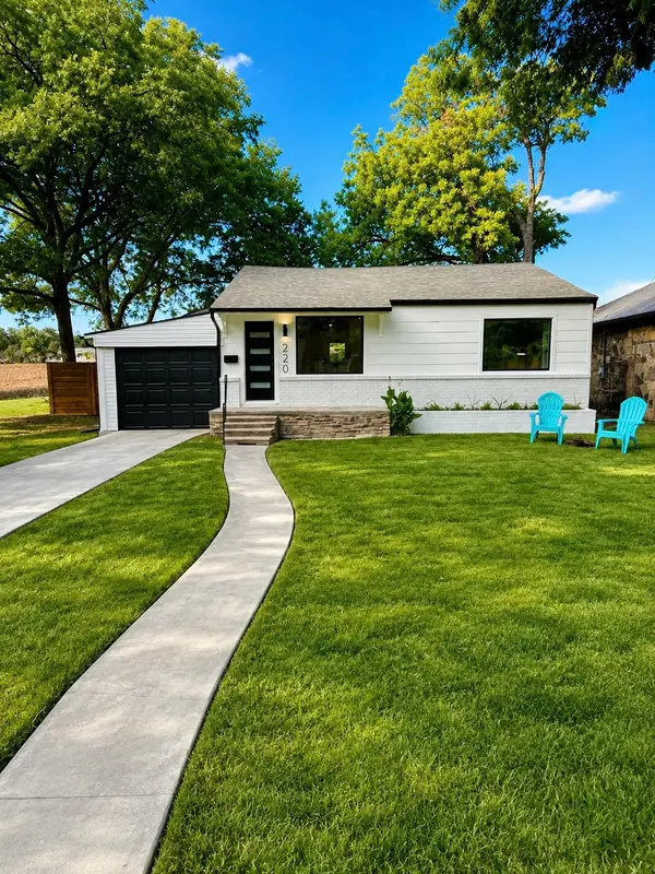 220 Sky Acres Drive, Westworth Village, TX 76114