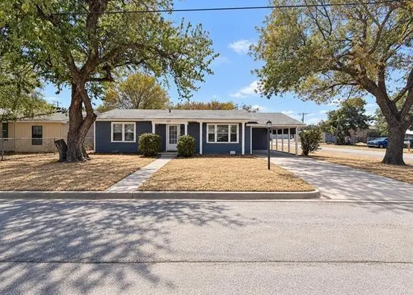 203 E Spring, Henrietta, TX 76365