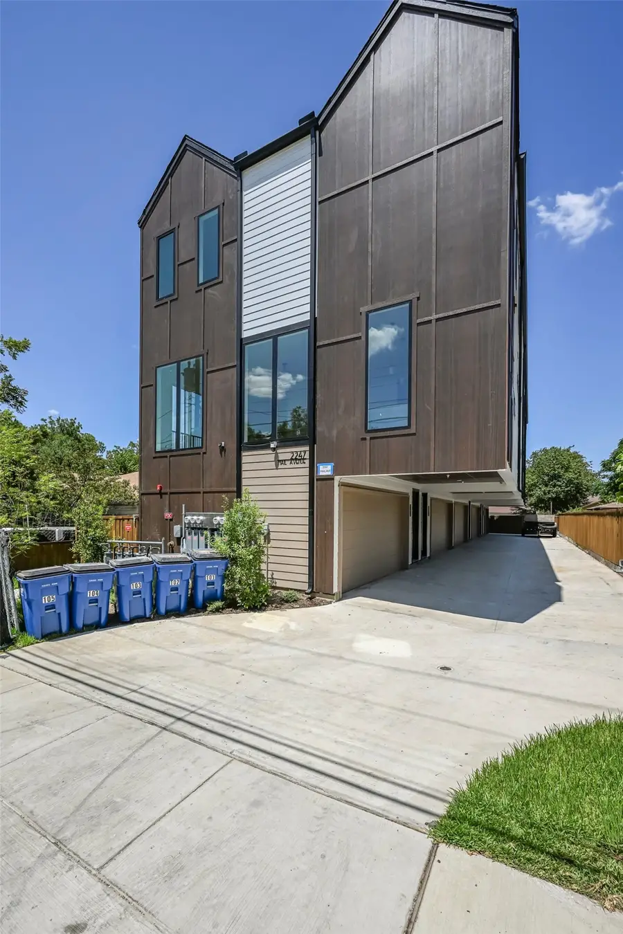 2247 Mail Avenue #102, Dallas, TX 75235 - #3