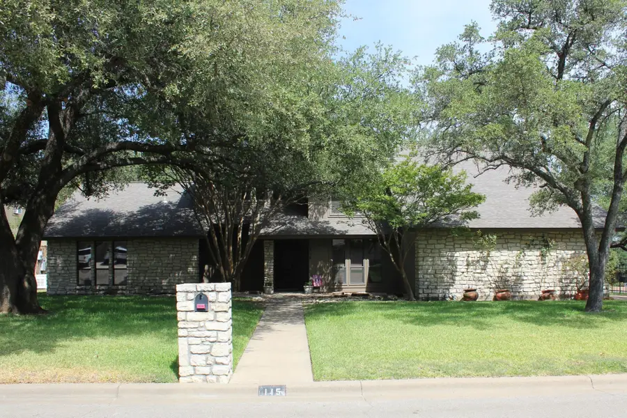 115 Sandra Palmer Street, Stephenville, TX 76401 - #2