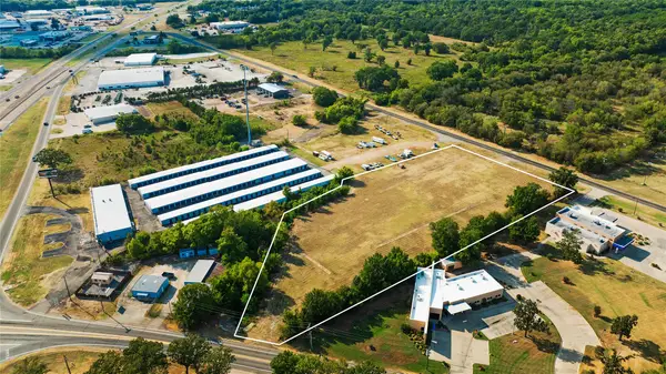 2610 Spur 139, Paris, TX 75462
