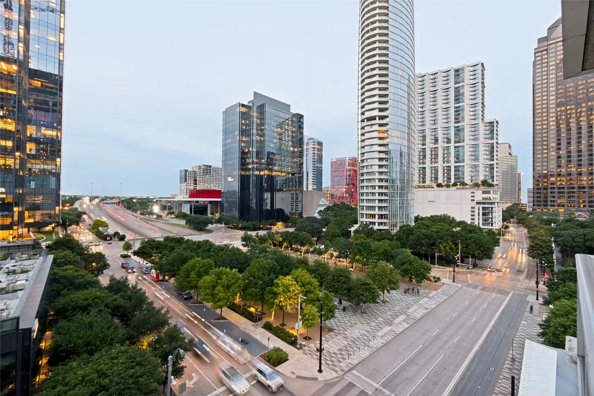 2025 Woodall Rodgers Freeway #23, Dallas, TX 75201 - #1