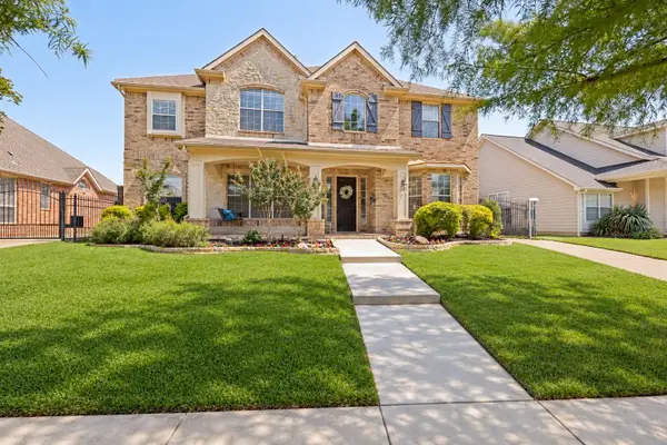 2521 Sir Tristram Lane, Lewisville, TX 75056
