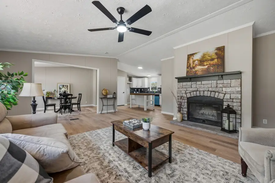 406 Hilltop Meadows Court, Springtown, TX 76082 - #2
