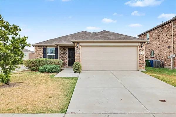 1301 Waggoner Drive, Aubrey, TX 76227
