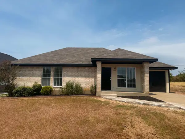 228 Skiff Drive, Gun Barrel City, TX 75156
