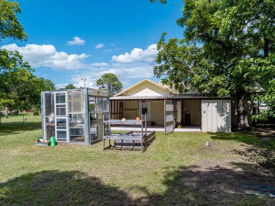 801 N Avenue A, Cross Plains, TX 76443 - #2