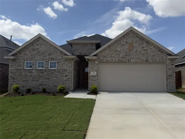 215 Patton Lane, Venus, TX 76084