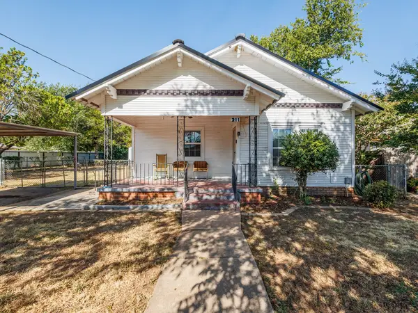 211 N Nueces Street, Coleman, TX 76834