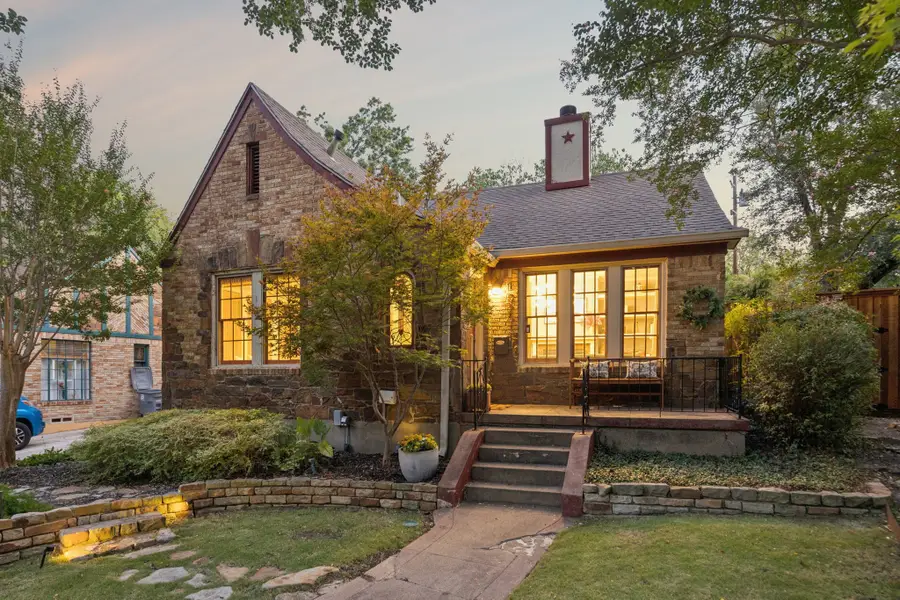 1027 Sarasota Circle, Dallas, TX 75223 - #2