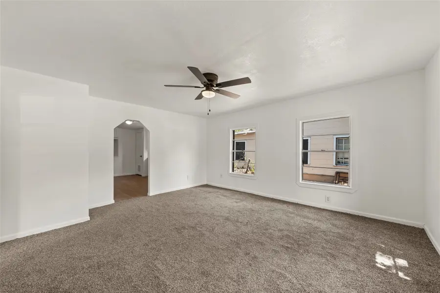 927 Oakwood Avenue, Waco, TX 76706 - #3