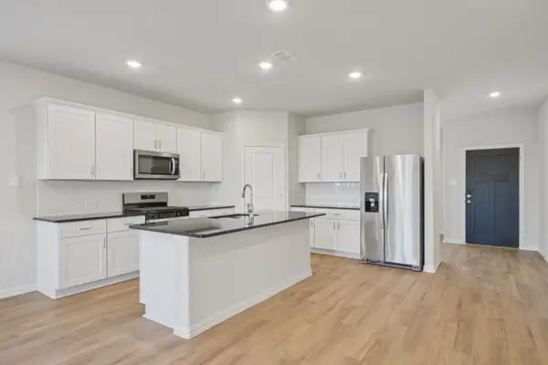 2104 Longchamp Lane, Seagoville, TX 75159