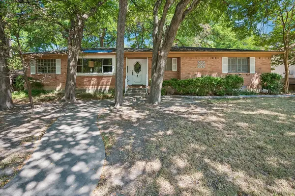 11232 Yorkmont Circle, Dallas, TX 75218