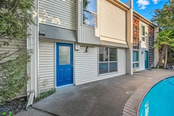 2702 Douglas Avenue #121, Dallas, TX 75219