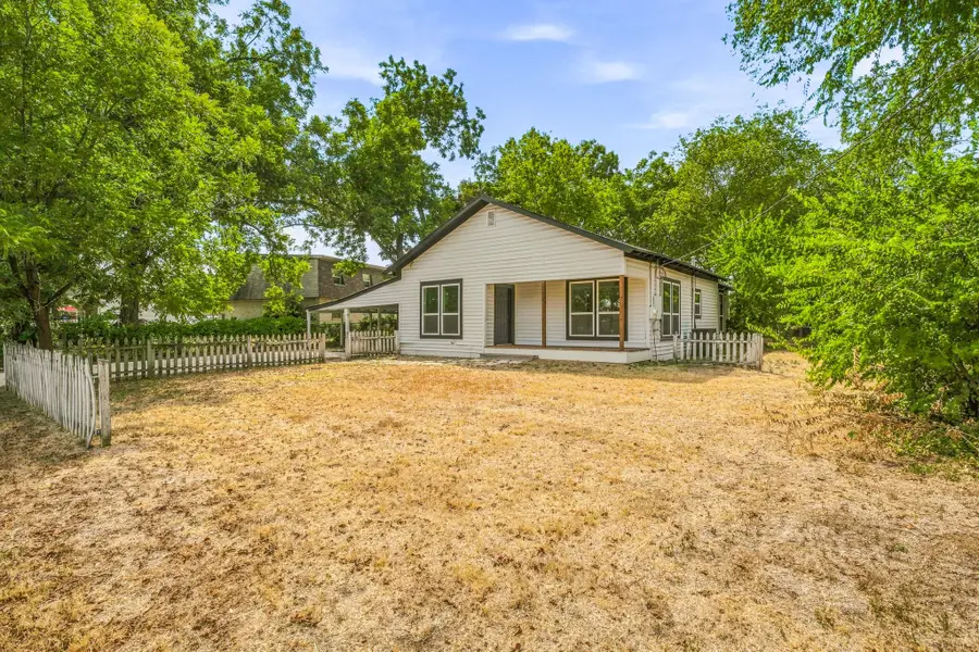 403 N Gaither Street, Glen Rose, TX 76043 - #3