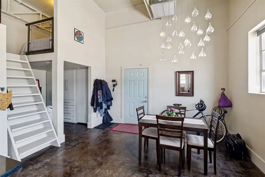 215 N Walton Street #1, Dallas, TX 75226 - #2
