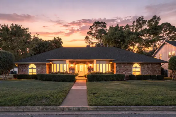 1710 Tennyson Drive, Arlington, TX 76013
