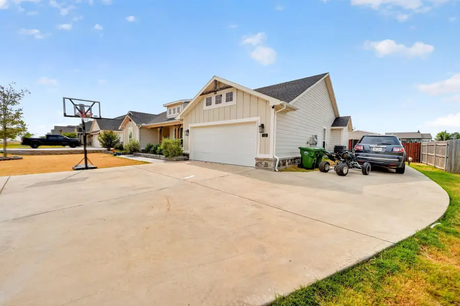 113 Ridgetop Trail, Rhome, TX 76078 - #3